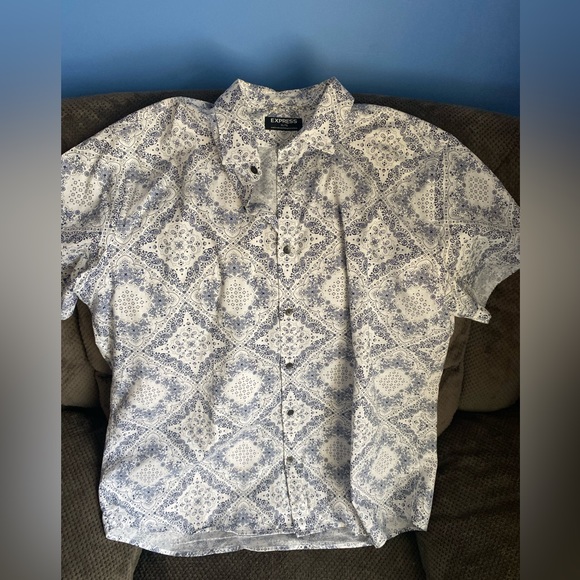 Express Button Up shirt - Picture 2 of 4